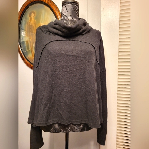 We The Free Women's black oversized Cowl neck Top Small - Picture 1 of 12